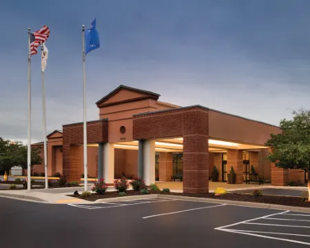 DoubleTree by Hilton Hotel Milwaukee - Brookfield Hotels in Brookfield