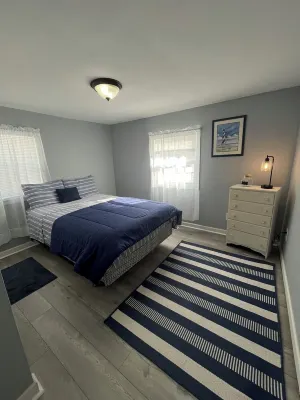 Cozy 2 bedroom house.within a hour to Lakes, Music venues, Historic Frankenmuth Hotels in White Lake charter Township