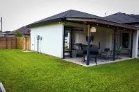 3-bedroom home with awesome amenities!