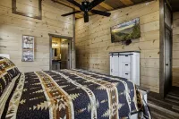 Grand Splash Lodge 6 Bedroom Cabin Hotels in Sevier County