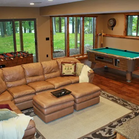 Beautiful Birchwood Lake Cabin; Awesome Fishing & Sunsets, plus game room!