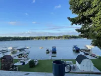 Lakefront Luxury Living: Chef's Kitchen, Fire Pit, Stunning Views & Boat Rental