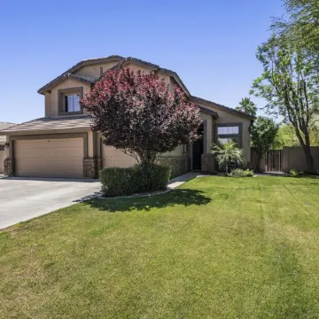 Amazing pool, arcade game and basktball game loft, pool table, 5 bedrooms