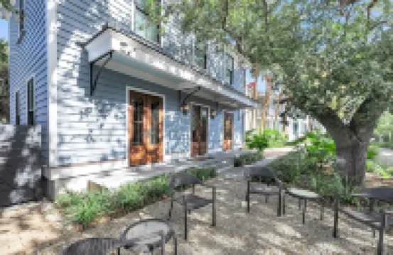 Great Downtown Charleston Location! 酒店