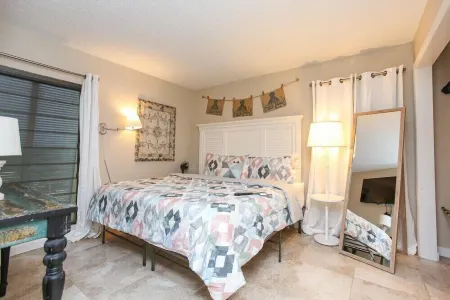 Beachfront Villa on Serene Gulf of Mexico