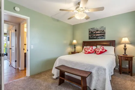 Kona Condo at Magic Sands Beach-Ocean Views-Top Floor-Quiet