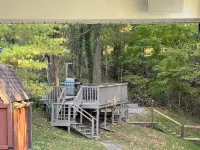 Charming 2-bedroom Lake House in Marion with WiFi and AC