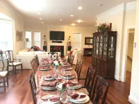Luxury huge Victorian Villa 7000 sq ft. 15 min to DC. Sleeps 27 guests.