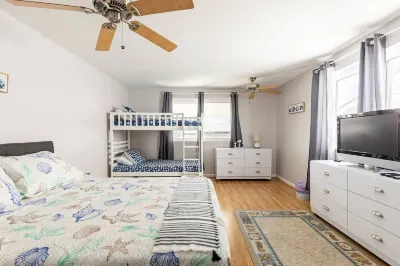 Family Friendly Luxury Bayside Condo with beautiful views Hotels near Food Lion
