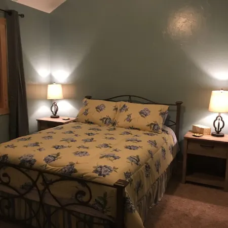 Angileen's Place at Canyon Creek - A Cabin Getaway Touched by Nature!