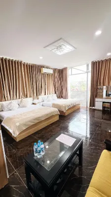 Invita Garden Villa Koi Fish Pond Hôtels à : Tiến Lợi