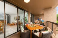 Ocean View Condo Walk to Downtown Kona and Beaches