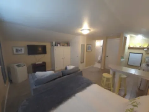 PRIVATE and PEACEFUL living unit, with a view of Mt. Rainier. Close to downtown.