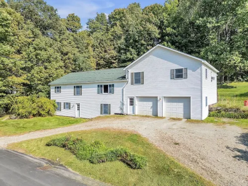 Newly Remodeled 5bed Walkable to Stowe Village