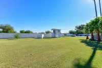 HEATED SPA WALK 2 LA-WSOX SP TRAINING 5MN DRIVE 2 STADIUM 1AC YARD 4Ksq ft HOME Hotels in Maryvale