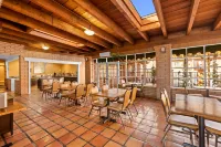 Clarion Inn - parking
