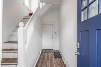 NEW! Mid-Century Modern Retreat in Little Italy near CWRU and Cleveland Clinic