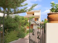 Quiet residential area, beach 300m, pool, rustic kitchen, ideal for families Hotels in Sa Coma