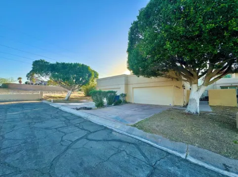 PETS STAY FREE! 2 bed/2.5 ba townhome on Golf Course in the Foothills of Yuma 福瑞娜麓山酒店