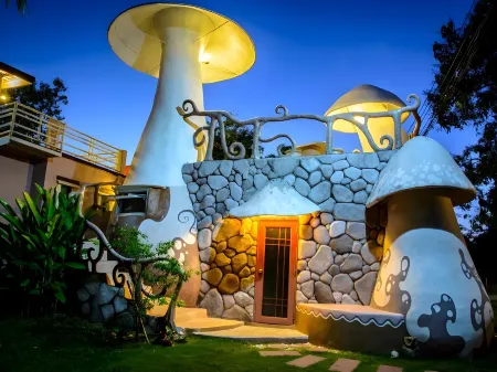 T.Tao Garden Home Отели рядом с достопримечательностью «Wat Kaeng Klang Dong»