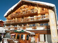 Chalet Hotel Alp'Azur Hotels in Huez