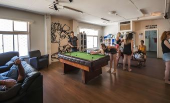 The Hive Hostel - Traveler Friendly, Passport Only