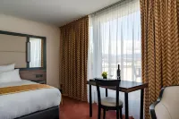 Nash Suites Airport Hotel