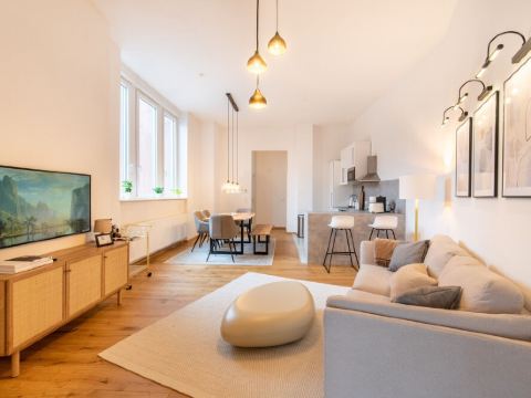 Casita Loft with 80 sqm (air-conditioned), with good transport connections