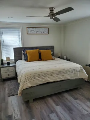 Conveniently Located Downtown Apartment