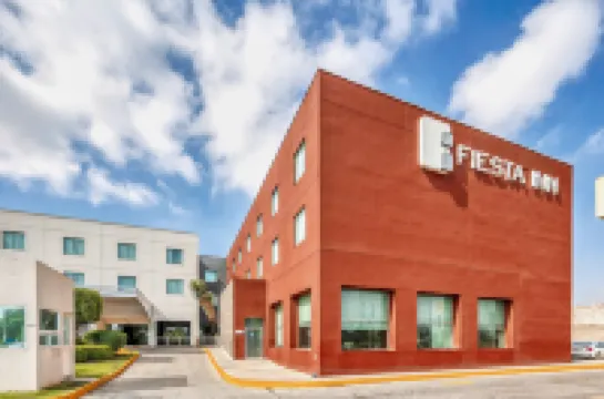 Fiesta Inn Express San Luis Potosí Oriente โรงแรมใน