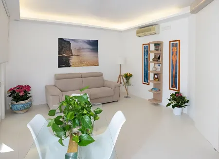 Apartment in the center of the Sorrento Coast Отели в г. Вико-Экуэнсе