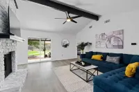 Super Comfy Home with Hot Tub
