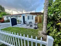 Cozy Studio in North Miami Beach Hotels near T.J. Maxx & HomeGoods