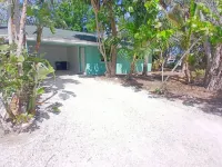 On Gulf Access Canal Peaceful Wooded Lot Close To Everything 1.2 Mi 2 Beach Hotels near Rural King