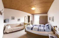 Pension Kofler Hotels in Lana