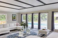 Amber Refresh by AvantStay Pool and Hot Tub