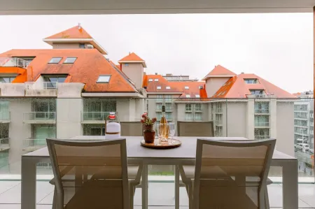 Huswell - New Apartment in Nieuwpoort with Terrace