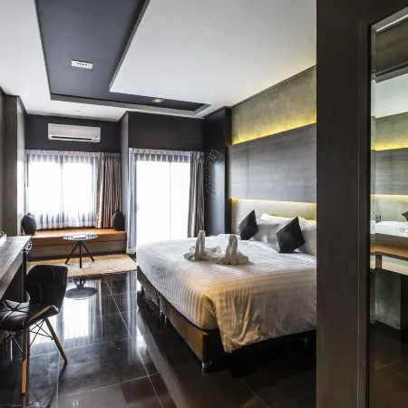 Cresco Hotel Buriram