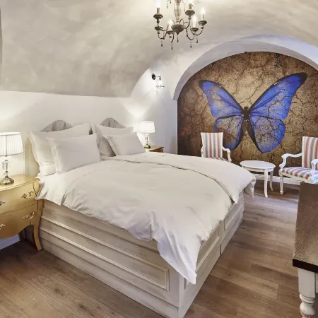Maison Bistro & Hotel Отели рядом с достопримечательностью «Рыбацкий бастион»
