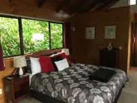 Grafton Cottage & Chalets Hotels in 