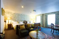 The Old Vine Hotels near Winchester Cathedral
