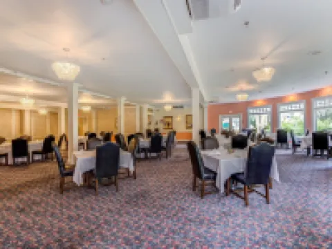 Lakeside Inn on Lake Dora Hotels in Lake County