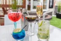A Park View Hotel - bar