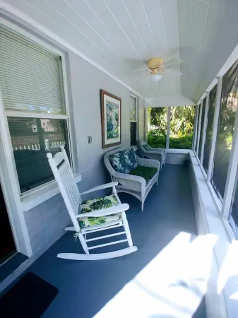 Historic Tremain Cottages Отели рядом с достопримечательностью «Walmart Garden Center»