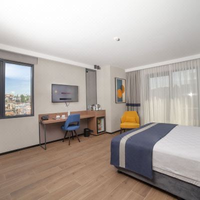 Deluxe Room with Terrace and City View Granbella Hotel Promo Code