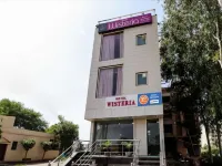 Hotel Wisteria Zirakpur - Main Highway Hotel