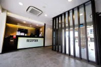 The Corner House Hotels in Kuala Belait