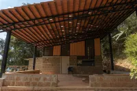 Laughing Elephants Hotels near Shri Vadanbailu Padmavathi Jain Temple