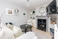 Mills Cottage - 1 Parking Space Hotels in Henley-on-Thames
