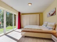 Sunlit Apartment Near Ski Area in Walchen - Pysäköinti